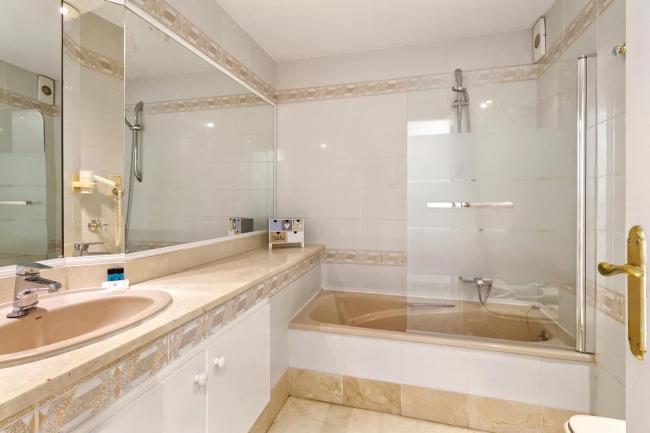 Matchroom Country Club Resort Фуeнхирола Екстериор снимка