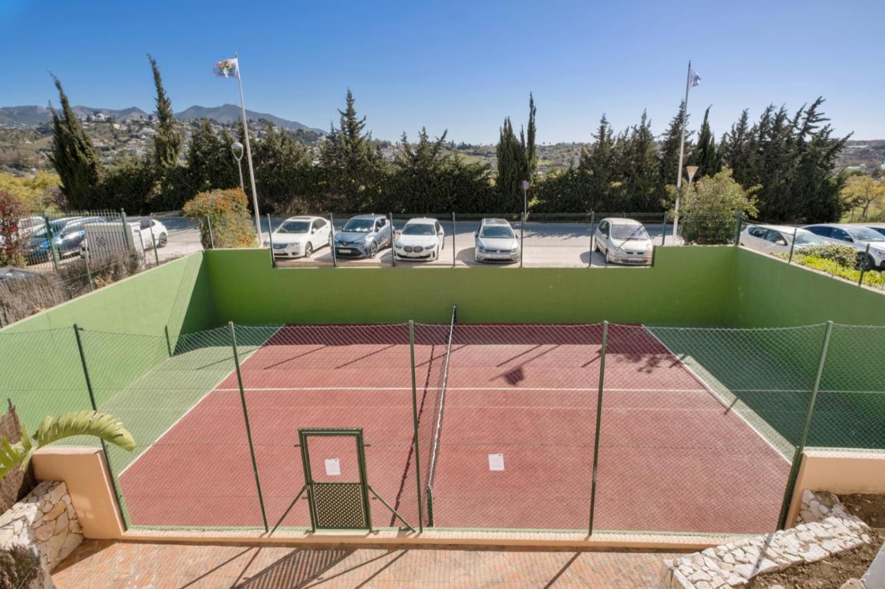 Matchroom Country Club Resort Фуeнхирола Екстериор снимка